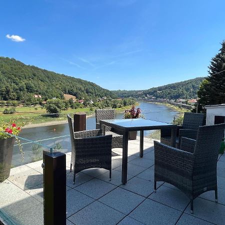 Saechsische-Schweiz-Ferienhaus-Wohnung-2-Mit-Hervorragendem-Panoramablick-Ueber-Das-Elbtal ケーニッヒスシュタイン・アン・デ・エルベ エクステリア 写真