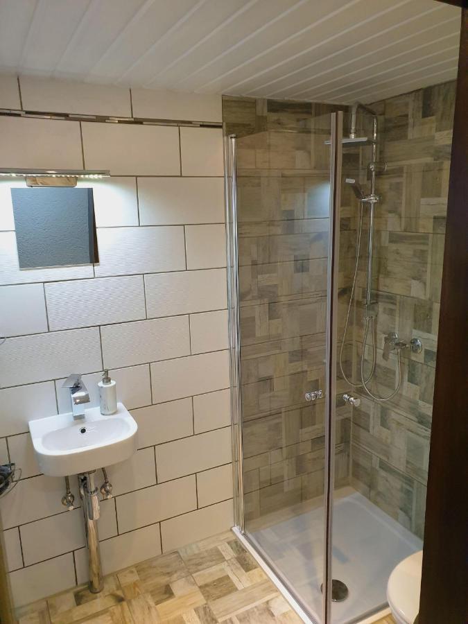 Saechsische-Schweiz-Ferienhaus-Wohnung-2-Mit-Hervorragendem-Panoramablick-Ueber-Das-Elbtal ケーニッヒスシュタイン・アン・デ・エルベ エクステリア 写真